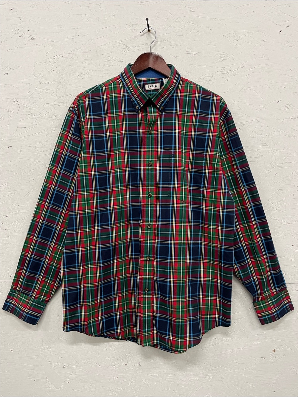 IZOD Long Sleeve Button-Down Tartan Plaid Shirt, Size L, EUC